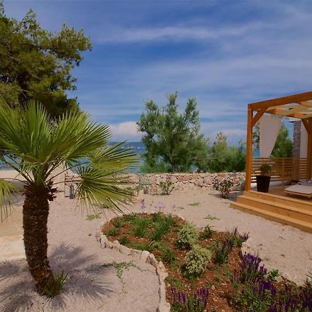 Mobile Homes Pine Tree Dobropoljana 外观 照片